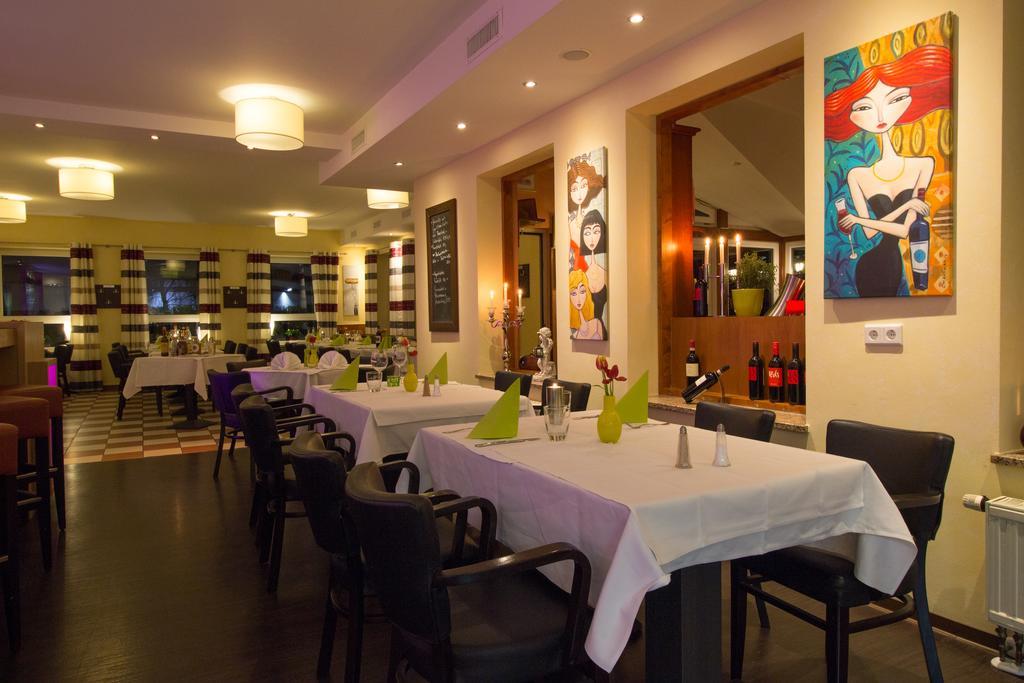 Hotel Parqeo Im A66 เกลน์เฮาเซน ภายนอก รูปภาพ