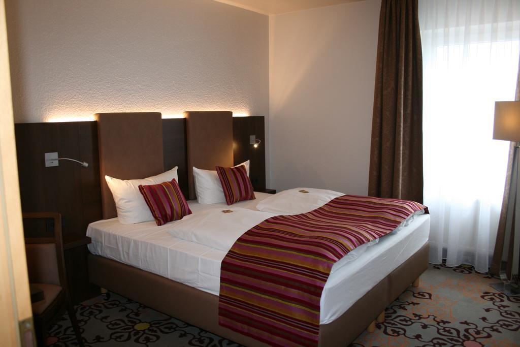 Hotel Parqeo Im A66 เกลน์เฮาเซน ภายนอก รูปภาพ